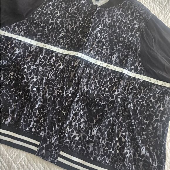 Torrid leopard print long sleeve jacket - Picture 9 of 16